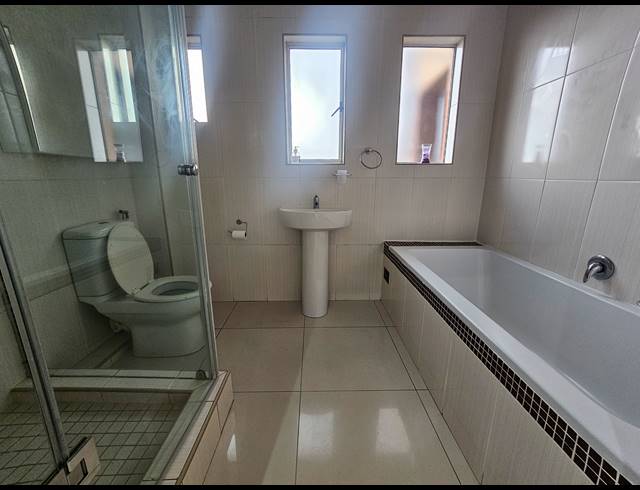2 BEDROOM APARTMENT TO LET IN BLUFF